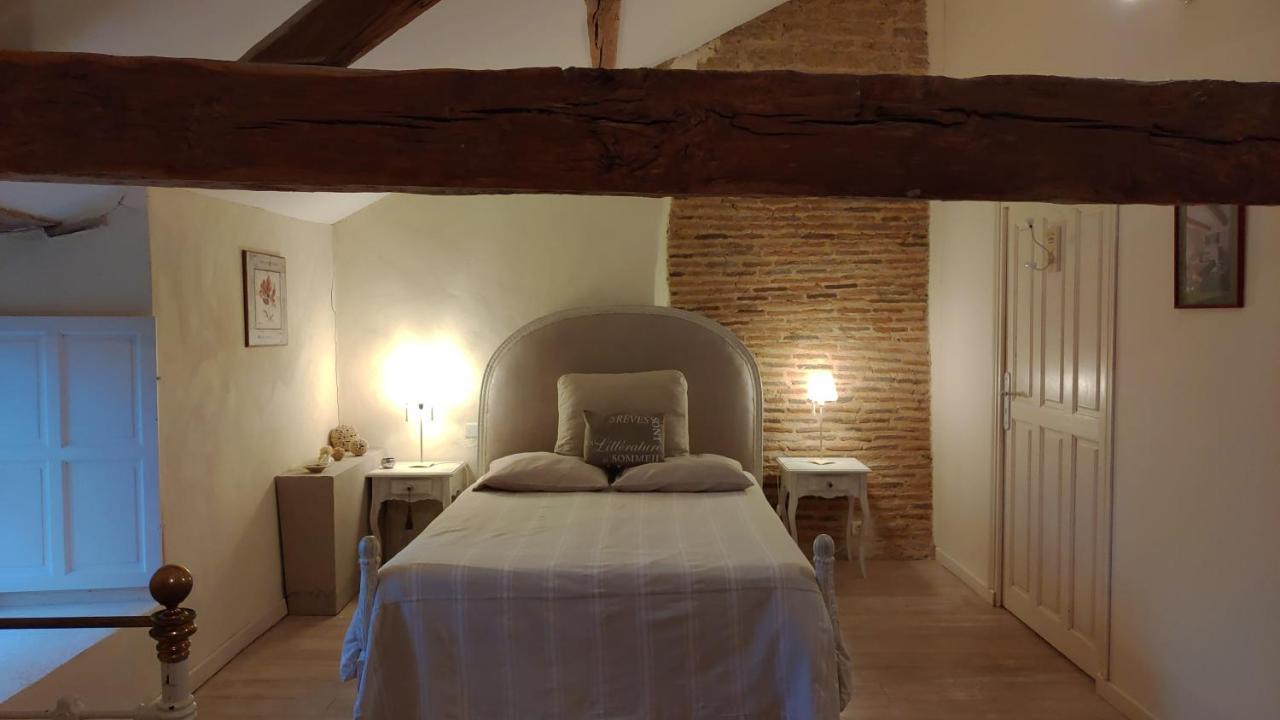 Le Manoir De Gatines Bed and Breakfast Tigné Eksteriør billede
